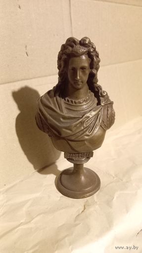 Статуэтка бронзовая,  выслта 16см, бюст Пётра второго