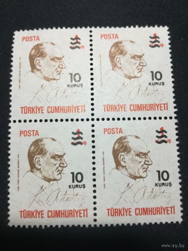 Турция. Ататюрк. 1970 год. Квартблок. Надпечатка. Чистый