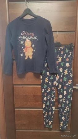 Классная пижама, хлопок. Кофта ПОгруди 48 см, длина рукава 50 см, длина 54,5 см. Штаны ПОталии тянется 31-45 см, длина 94 см.
