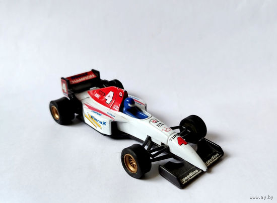 Модель гоночного автомобиля Формула-1, 90-е годы. Welly Formula Racer (9910 белая).