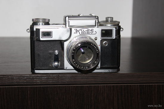 Фотоаппарат Киев с объективом Юпитер -8М, из СССР, не рабочий.