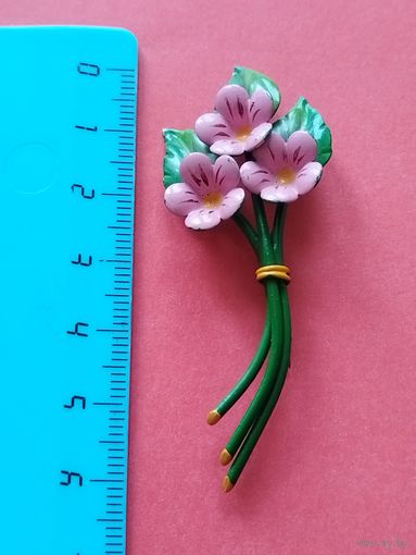 Распродажа украшений из бабушкиной шкатулки. Металлическая брошка. Цветы. С рубля. Без минимальной цены