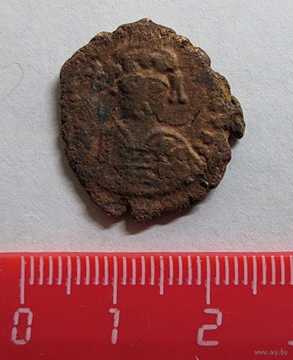 Фоллиса 1/2 (ХХ). Византия. Тиберий II Константин (годы правления: 578 г. - 582 г.), чеканка: 580 г. - 581 г. Встречаются, но реже.