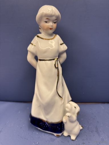 Статуэтка фарфор девочка с собакой