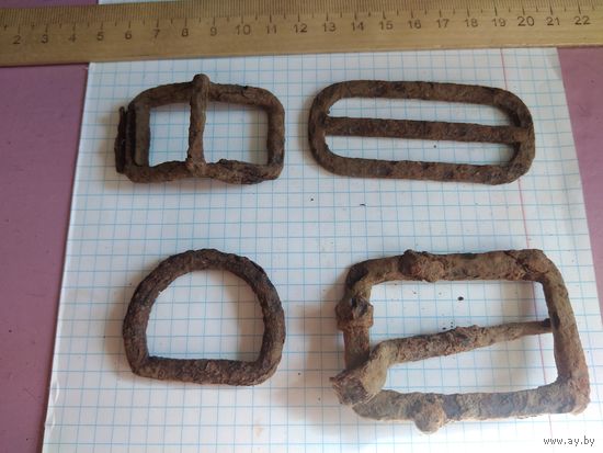 Пряжки. 4 штуки. Находка