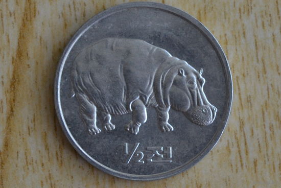 Северная Корея 1/2 чона 2002 с 1 руб