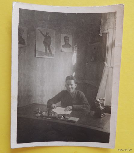 Фото "Партработник", 1940-е гг. (12*9 см)
