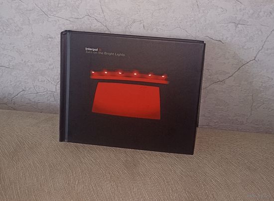 Interpol - Turn On The Bright Lights ( 2 CD + DVD, Digibook)