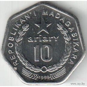 Мадагаскар 10 ариари 1999 UNC