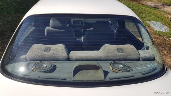 Заднее стекло Kia Clarus