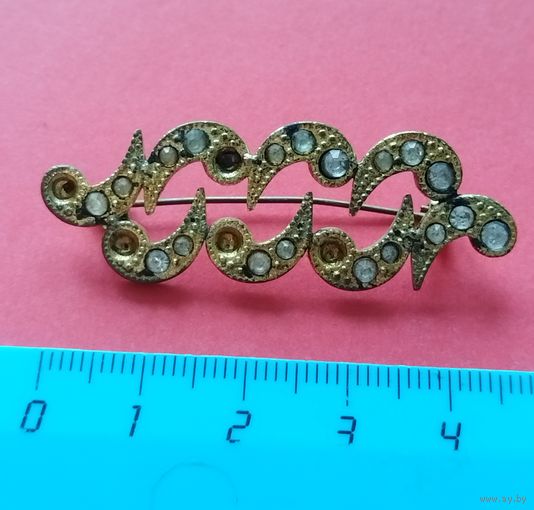 Брошка металлическая в реставрацию. С рубля. Без минимальной цены