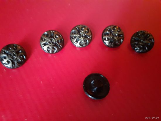 Пуговицы