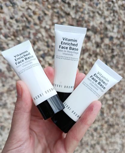Витаминная база для лица Bobbi Brown Vitamin Enriched Face Base 15 ml