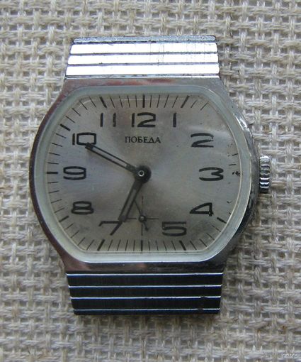 Часы. Победа 2602.