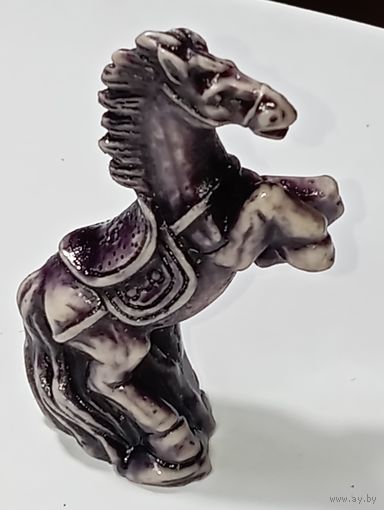 Шахматная фигура - Конь .