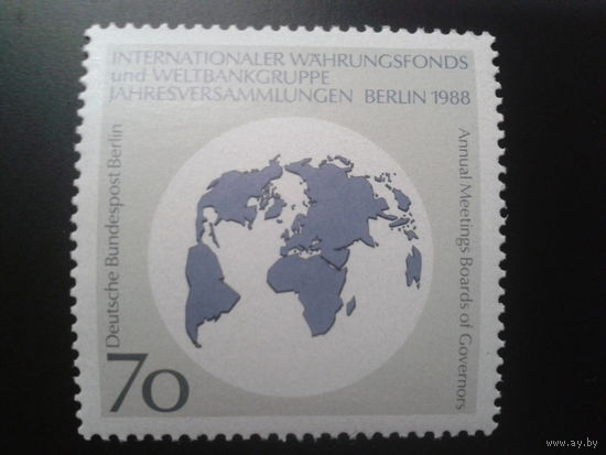 Берлин 1988 Карта мира Михель-1,5 евро