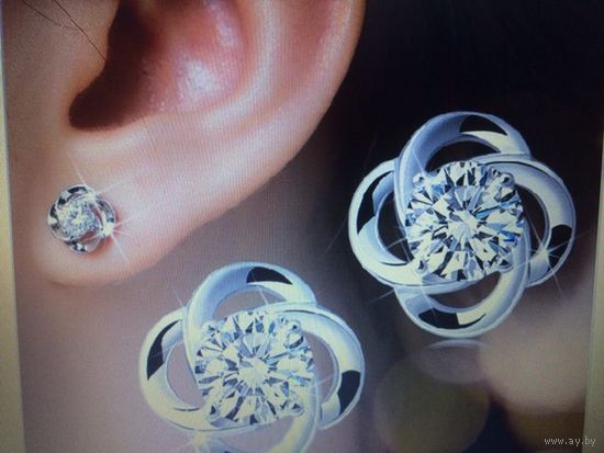 Разные серьги. Покупала в Европе.