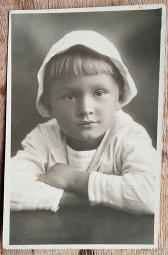 Фото ребенка. Витебск. 8.5х13 см.