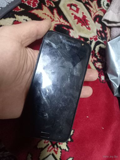 Мобильный телефон Samsung