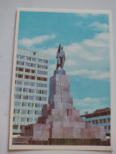 Чистая открытка "Самарканд. Памятник В.И.Ленину", фото Г.Перменева