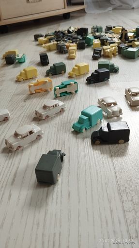 Машинка из прошлого СССР пластик стоила 8 коп.Цена за 1,только опт от 4 шт.