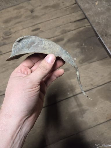 Плавник с каски пожарных (?)