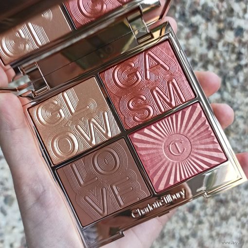Новинка! Charlotte Tilbury Glowgasm Face Palette