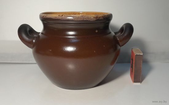 Горшок глиняный для готовки в духовке.