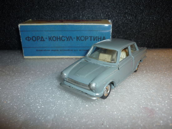 Модель авто ФОРД КОНСУЛ КОРТИНА. СССР. Ленинград