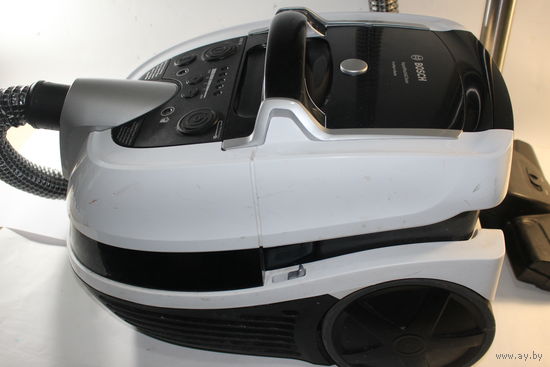 Пылесос Bosch BWD421PRO