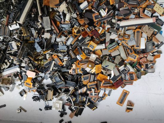 Разъемы с мобильных телефонов много см.фото