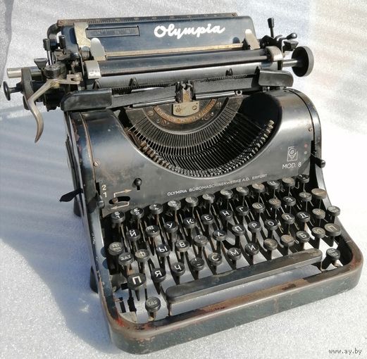 Довоенная печатная машинка "Olympia". Исправная. Германия.