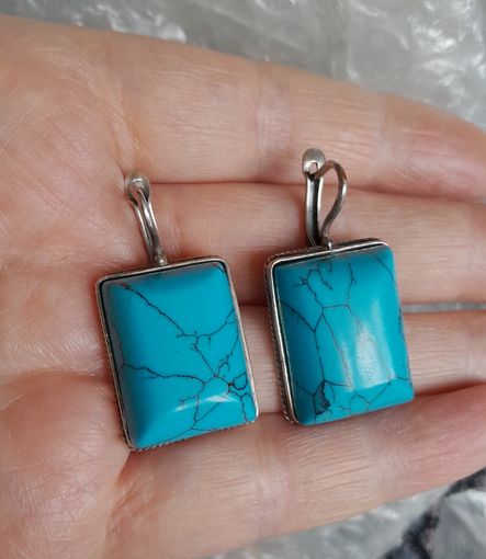 Серьги со втавками из камня