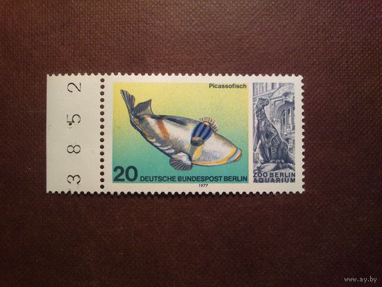 Германия .Западный Берлин 1977 г.Рыба-триггер Пикассо,семейства спинороговых с уникальным узором, напоминающим картину./19а/.