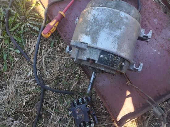 Электромотор от стиральной машины СССР