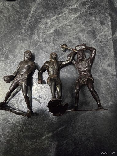 Игрушечные неандертальцы