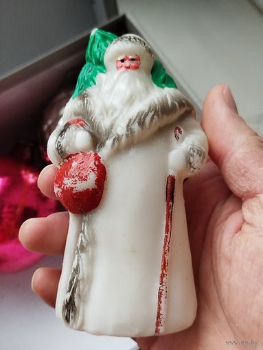 Дед мороз под ёлку,пластик,с рубля