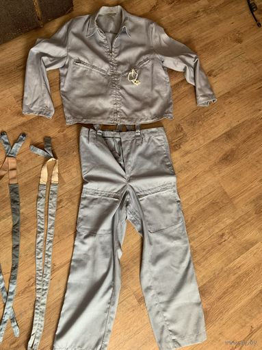 Оригинальный комплект  из льняной ткани для  советских пилотов конца 70-х годов периода афганской войны на фабричной этикетке-нереально редкий в таком сохране.