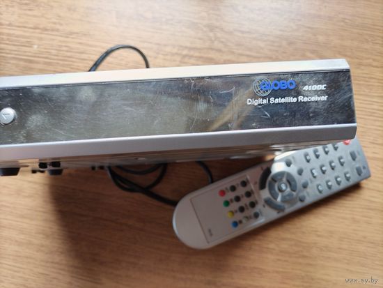 Спутниковый ресивер GLOBO 4100c пультом