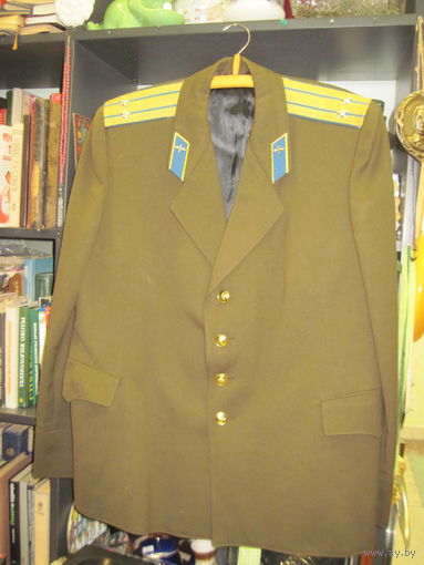 Китель шерстяной подполковника ВВС СССР на 52/3 размер.