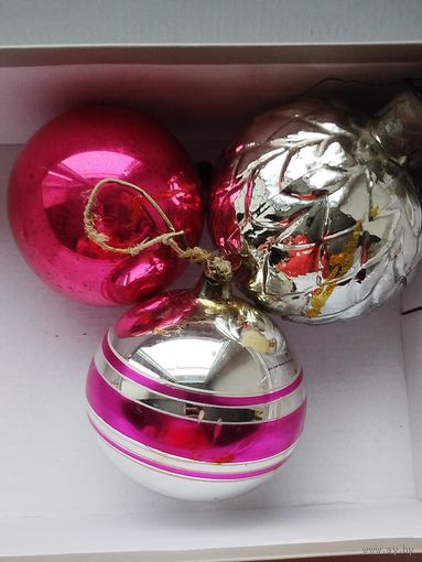 3 больших шара на ёлку,с рубля