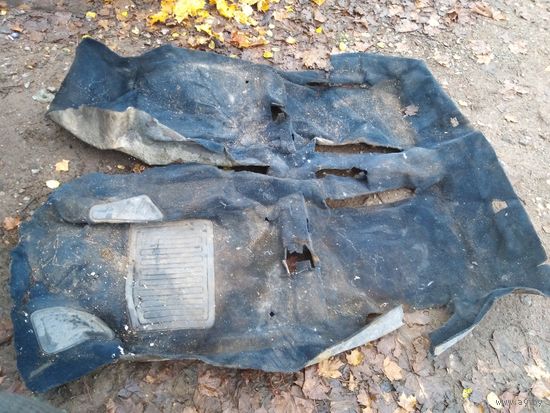 Лот 1402. Ковер салона синего цвета Audi 80 B2. Старт с 30 рублей!