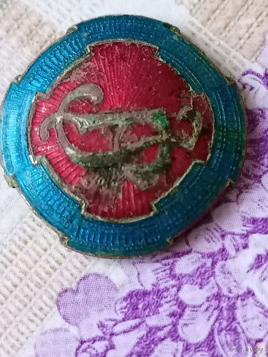 Значок с эмалями