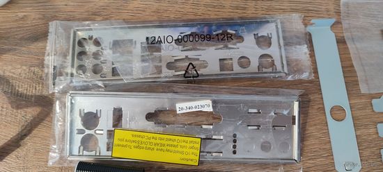 Заглушка материнской платы 2 шт новые, разные