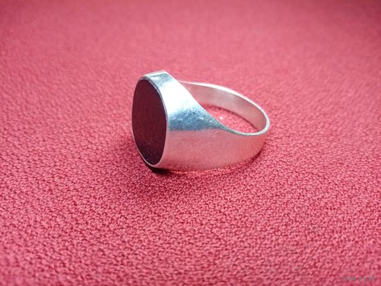 С рубля без мц. кольцо-печатка 925пр. зубр  диам под палец 2.4х2.5см.