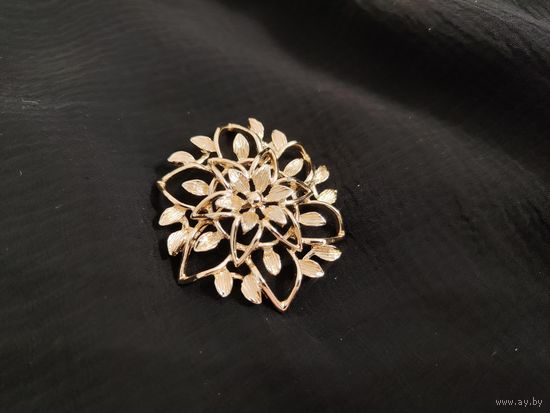 Брошь Sarah Coventry