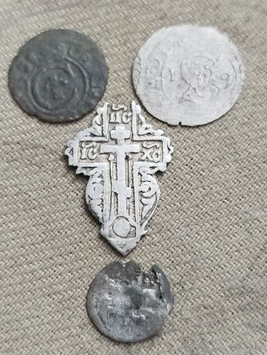 Распродажа - набор серебра (солиды,динар,нательный крестик)