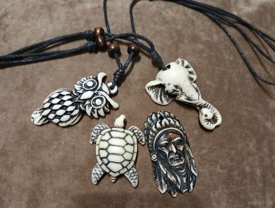 Кулоны - подвески большие акрил (под кость)