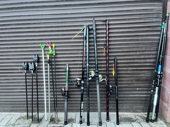 7 удочек + 7 катушек + 3 сигнализатора + мелочёвка