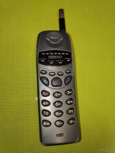 SЕNЛО ретро телефон.
